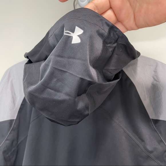 Under Armour Light Weight Jacket with Hoodie Women Size Medium - Picture 13 of 16